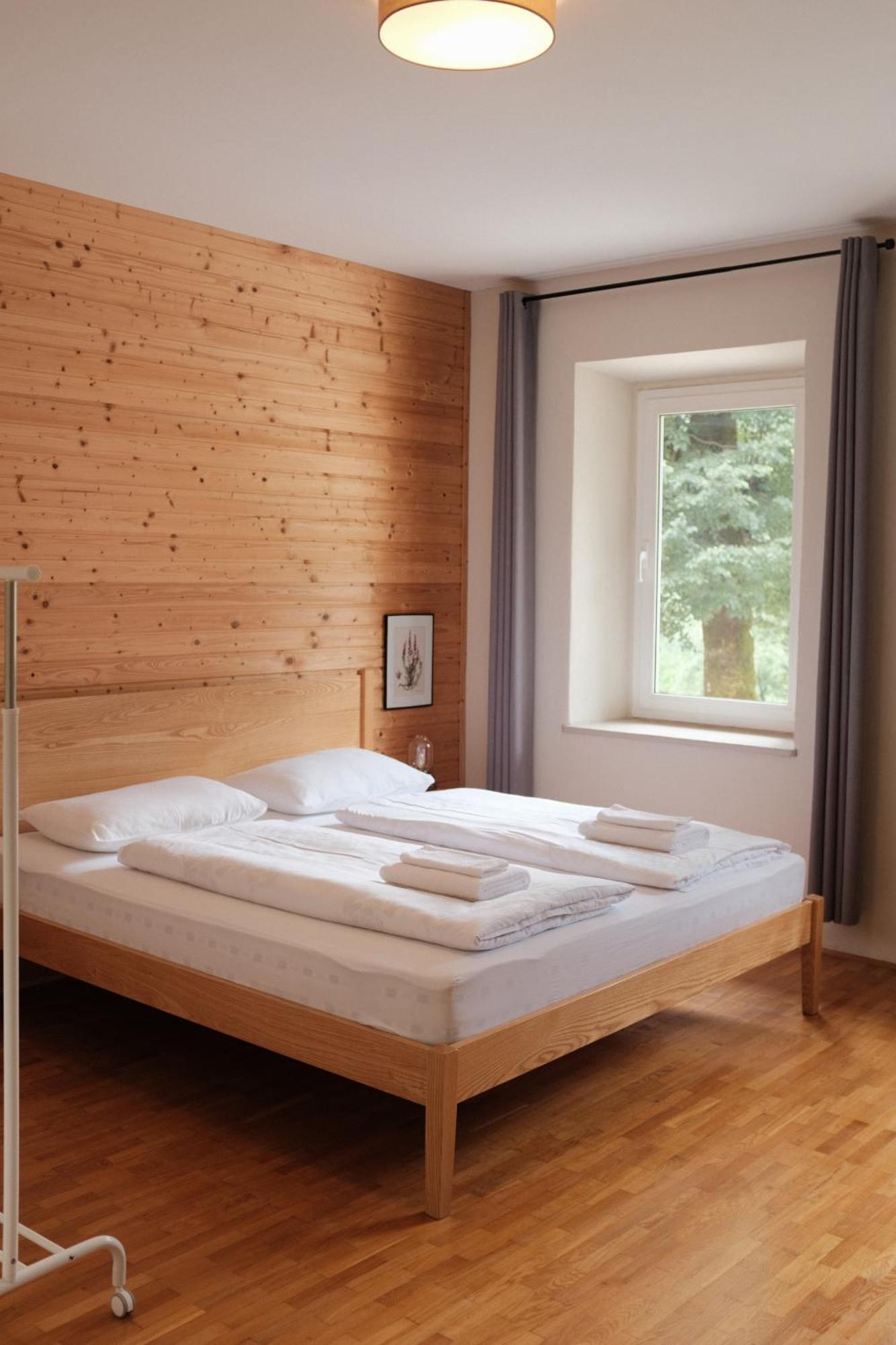 Gorska Roza Bed & Breakfast Log pod Mangartom Eksteriør bilde